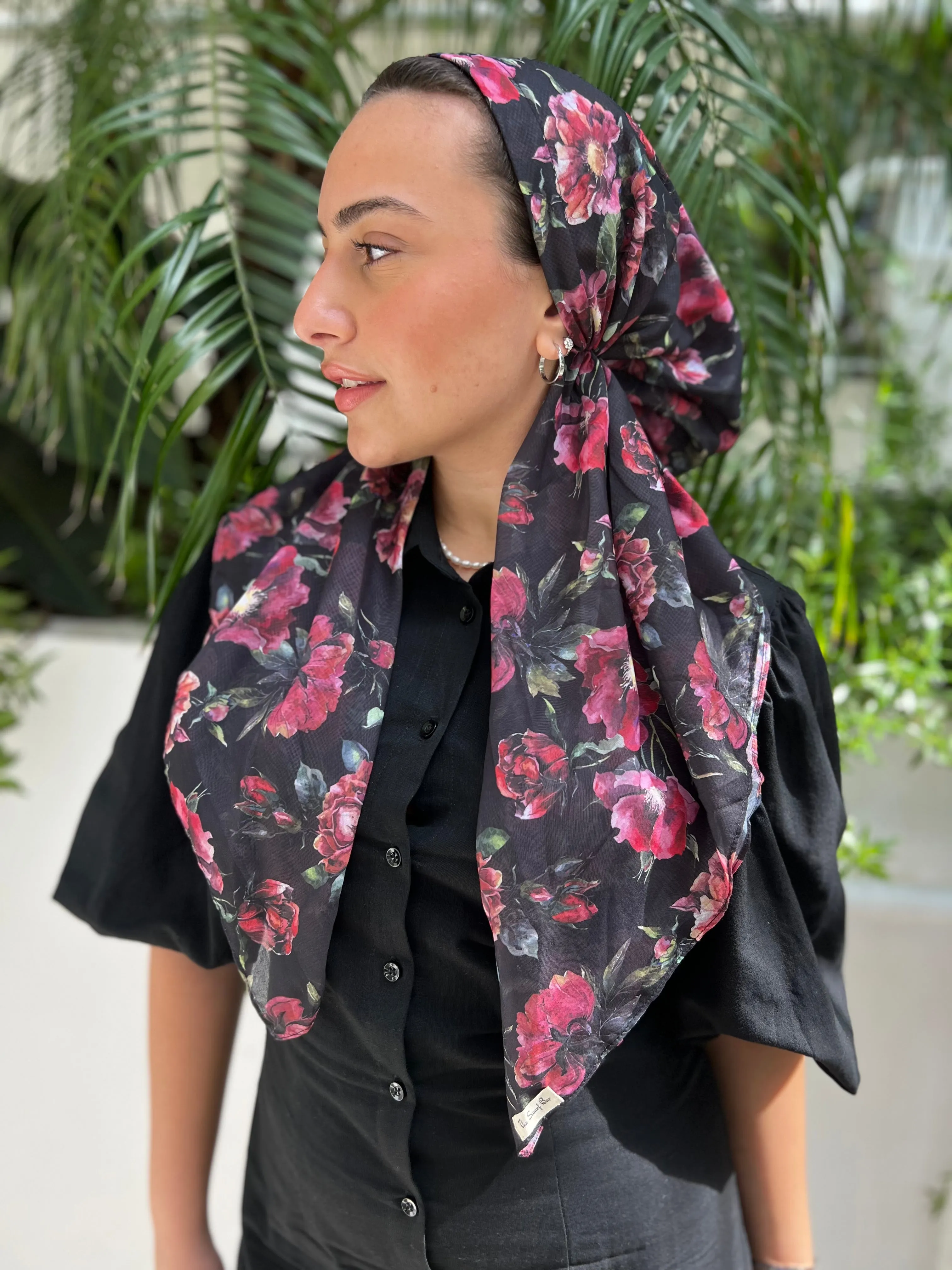 CLASSIC PRETIED Red Rose Head Scarf (WITH VELVET GRIP)