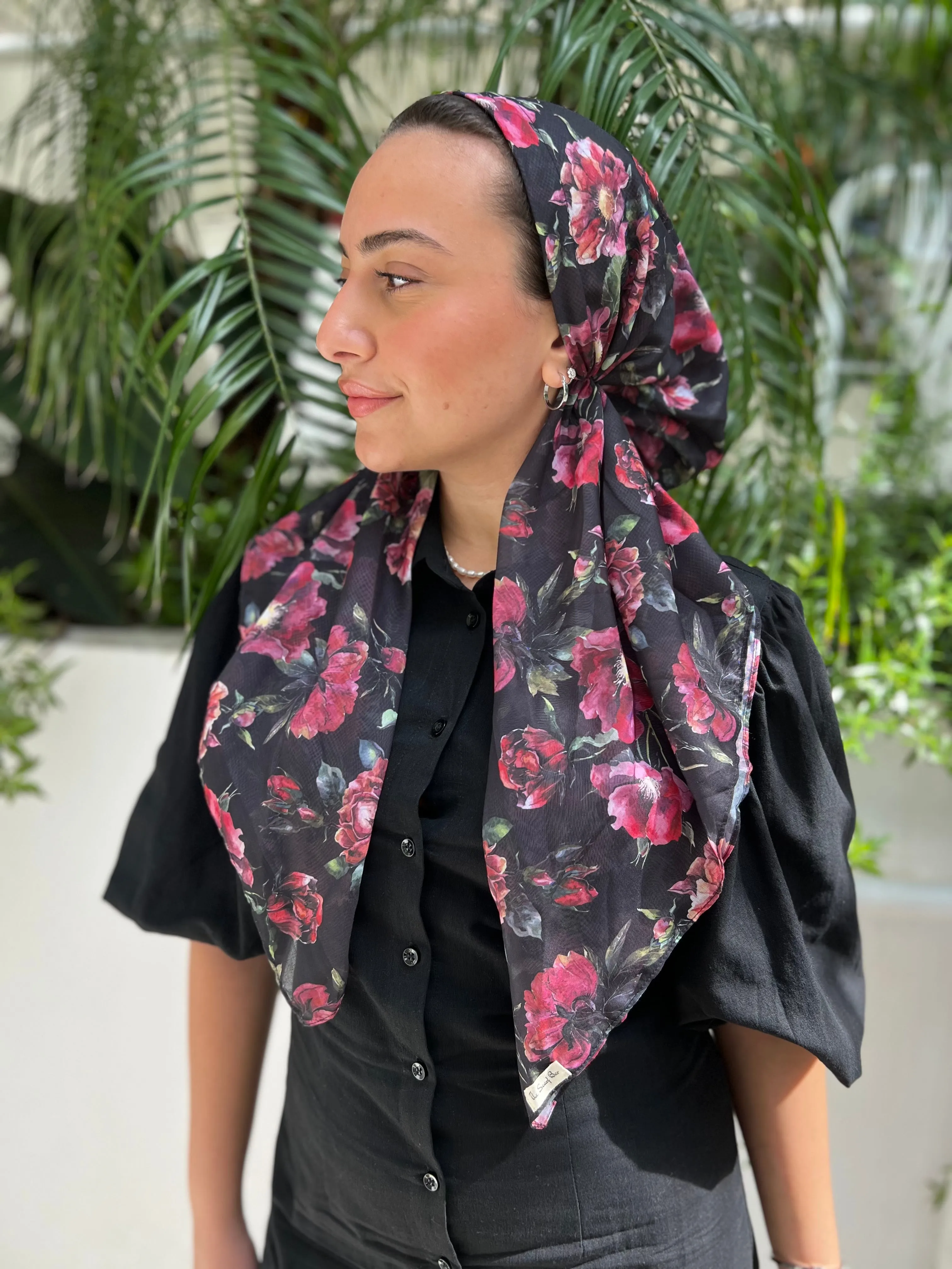 CLASSIC PRETIED Red Rose Head Scarf (WITH VELVET GRIP)