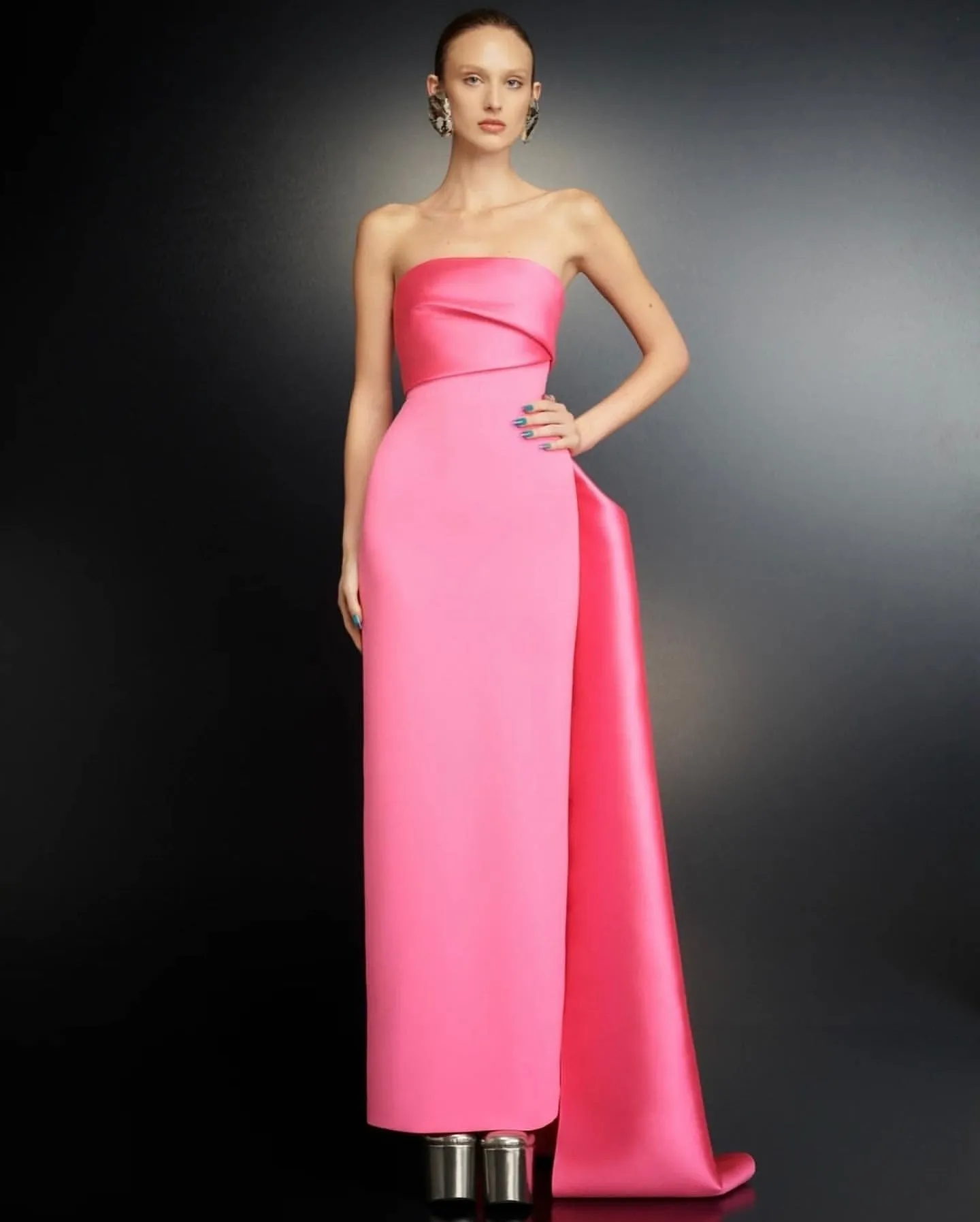 Elegant Pink Strapless Evening Dress with Gloves SF123